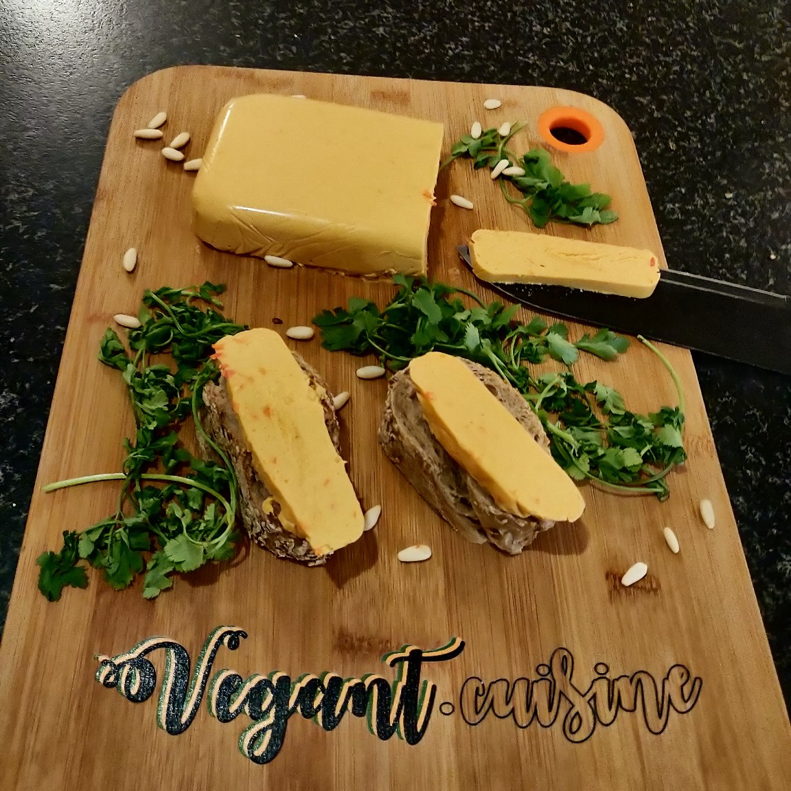 Vegant - Vegan cheddar cheese